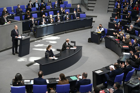 Sondersitzung des Deutschen Bundestages in Berlin