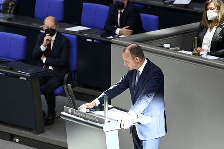 Sondersitzung des Deutschen Bundestages in Berlin