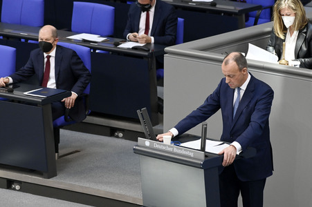 Sondersitzung des Deutschen Bundestages in Berlin