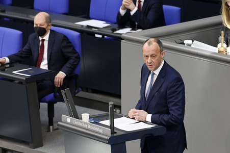 Sondersitzung des Deutschen Bundestages in Berlin