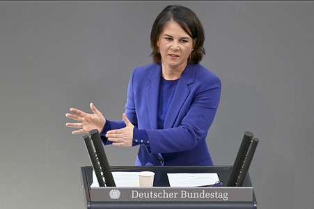 Sondersitzung des Deutschen Bundestages in Berlin