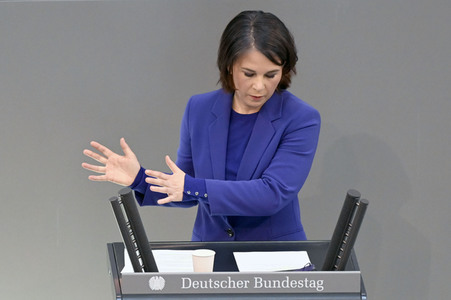 Sondersitzung des Deutschen Bundestages in Berlin