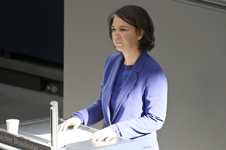 Sondersitzung des Deutschen Bundestages in Berlin