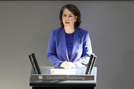 Sondersitzung des Deutschen Bundestages in Berlin