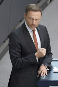 Sondersitzung des Deutschen Bundestages in Berlin