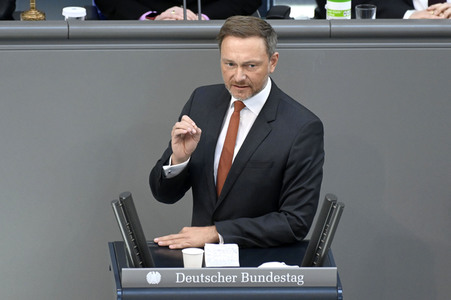 Sondersitzung des Deutschen Bundestages in Berlin