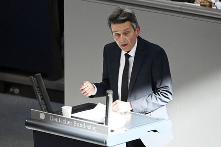 Sondersitzung des Deutschen Bundestages in Berlin