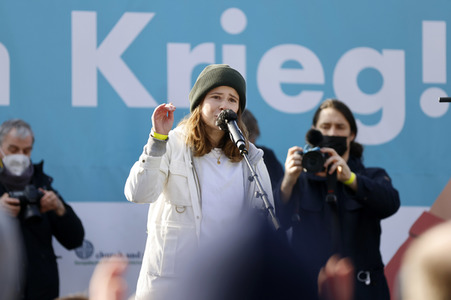 Großdemonstration gegen den Krieg in der Ukraine in Berlin