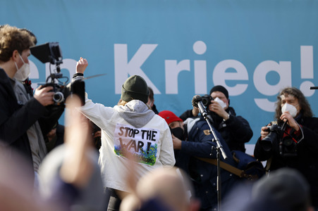 Großdemonstration gegen den Krieg in der Ukraine in Berlin