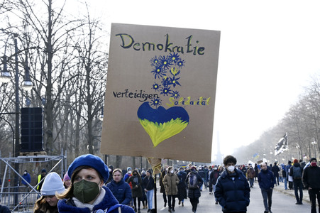 Großdemonstration gegen den Krieg in der Ukraine in Berlin