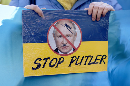 Demonstration gegen den Krieg in der Ukraine in Köln