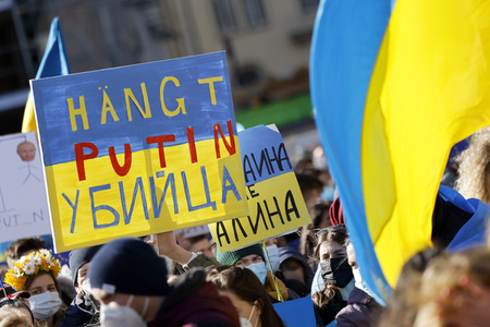 Demonstration gegen den Krieg in der Ukraine in Köln