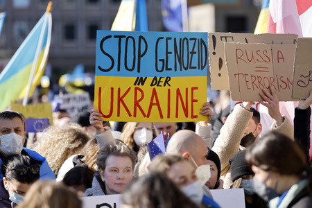 Demonstration gegen den Krieg in der Ukraine in Köln