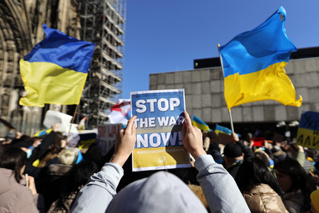 Demonstration gegen den Krieg in der Ukraine in Köln