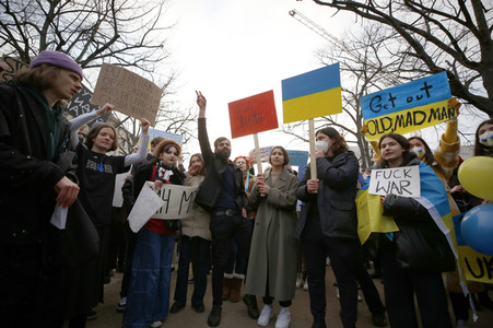 Großdemonstration gegen den Krieg in der Ukraine in Berlin