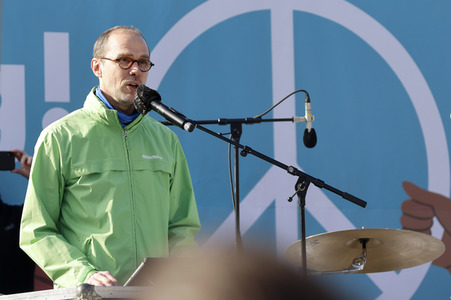 Großdemonstration gegen den Krieg in der Ukraine in Berlin