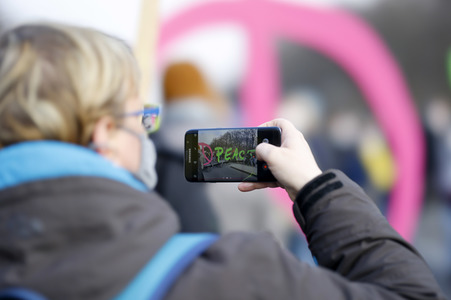 Großdemonstration gegen den Krieg in der Ukraine in Berlin