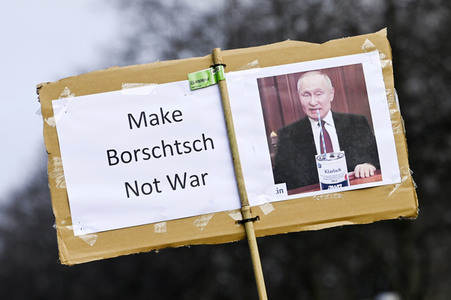 Großdemonstration gegen den Krieg in der Ukraine in Berlin