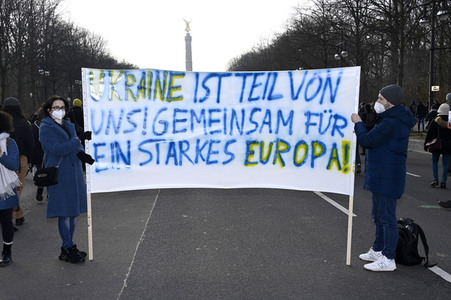 Großdemonstration gegen den Krieg in der Ukraine in Berlin