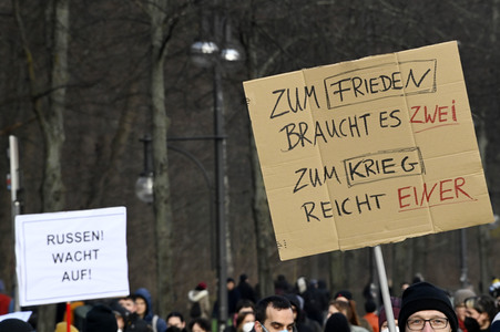 Großdemonstration gegen den Krieg in der Ukraine in Berlin