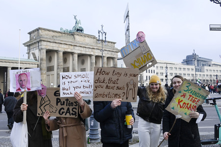 Großdemonstration gegen den Krieg in der Ukraine in Berlin