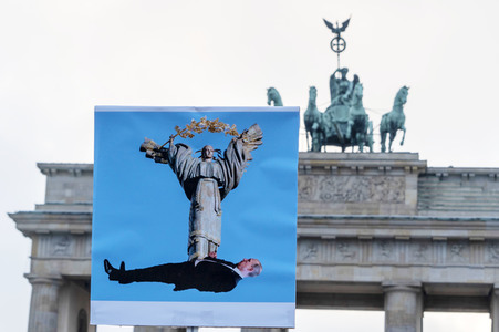 Großdemonstration gegen den Krieg in der Ukraine in Berlin