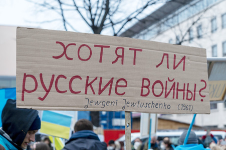 Großdemonstration gegen den Krieg in der Ukraine in Berlin