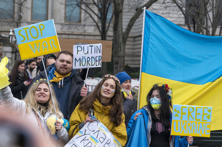 Großdemonstration gegen den Krieg in der Ukraine in Berlin