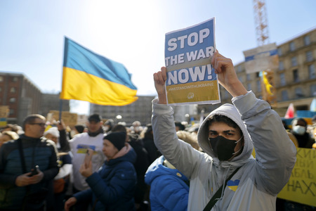 Demonstration gegen den Krieg in der Ukraine in Köln
