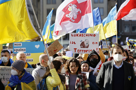 Demonstration gegen den Krieg in der Ukraine in Köln
