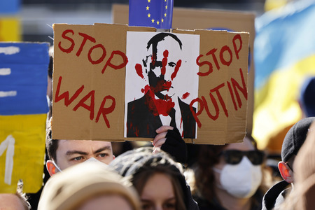 Demonstration gegen den Krieg in der Ukraine in Köln