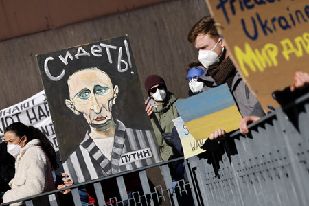 Demonstration gegen den Krieg in der Ukraine in Köln