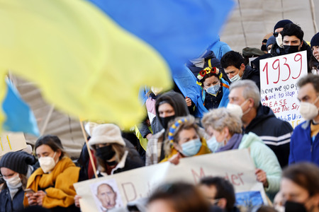 Demonstration gegen den Krieg in der Ukraine in Köln