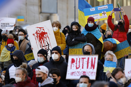 Demonstration gegen den Krieg in der Ukraine in Köln