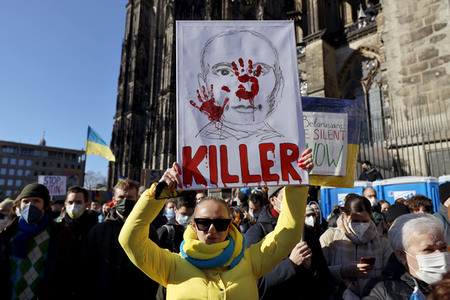 Demonstration gegen den Krieg in der Ukraine in Köln
