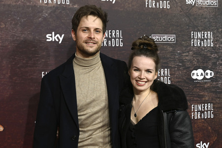 Serienpremiere 'Funeral for a Dog' in München