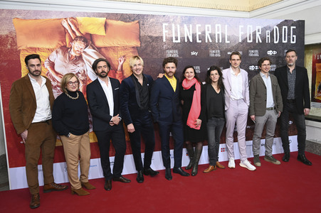 Serienpremiere 'Funeral for a Dog' in München