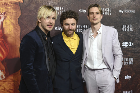 Serienpremiere 'Funeral for a Dog' in München