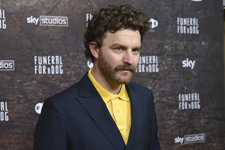 Serienpremiere 'Funeral for a Dog' in München