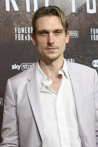 Serienpremiere 'Funeral for a Dog' in München