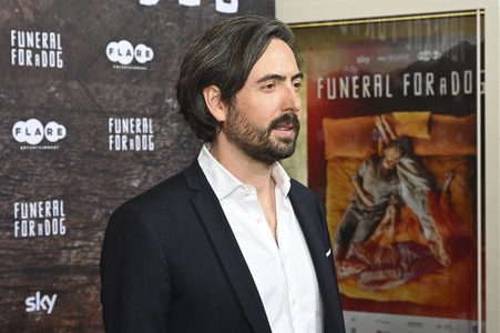 Serienpremiere 'Funeral for a Dog' in München
