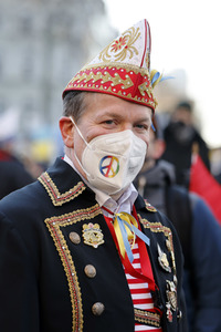 Friedensdemo am Rosenmontag in Köln