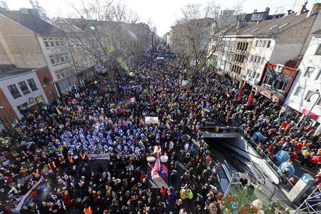 Friedensdemo am Rosenmontag in Köln