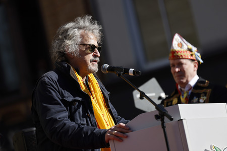 Friedensdemo am Rosenmontag in Köln