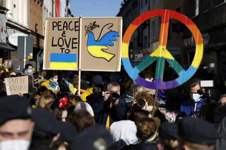 Friedensdemo am Rosenmontag in Köln