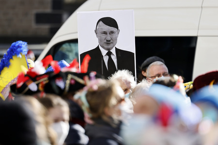Friedensdemo am Rosenmontag in Köln