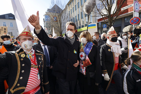 Friedensdemo am Rosenmontag in Köln