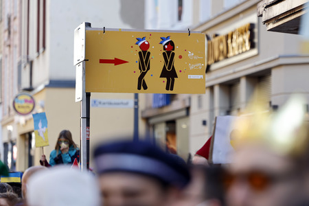 Friedensdemo am Rosenmontag in Köln