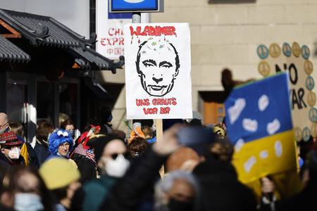 Friedensdemo am Rosenmontag in Köln