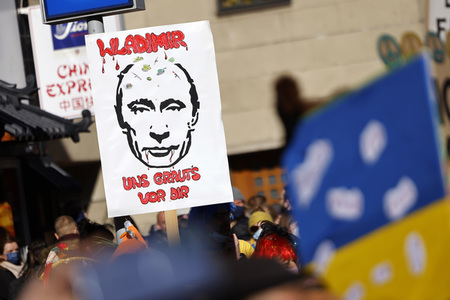 Friedensdemo am Rosenmontag in Köln